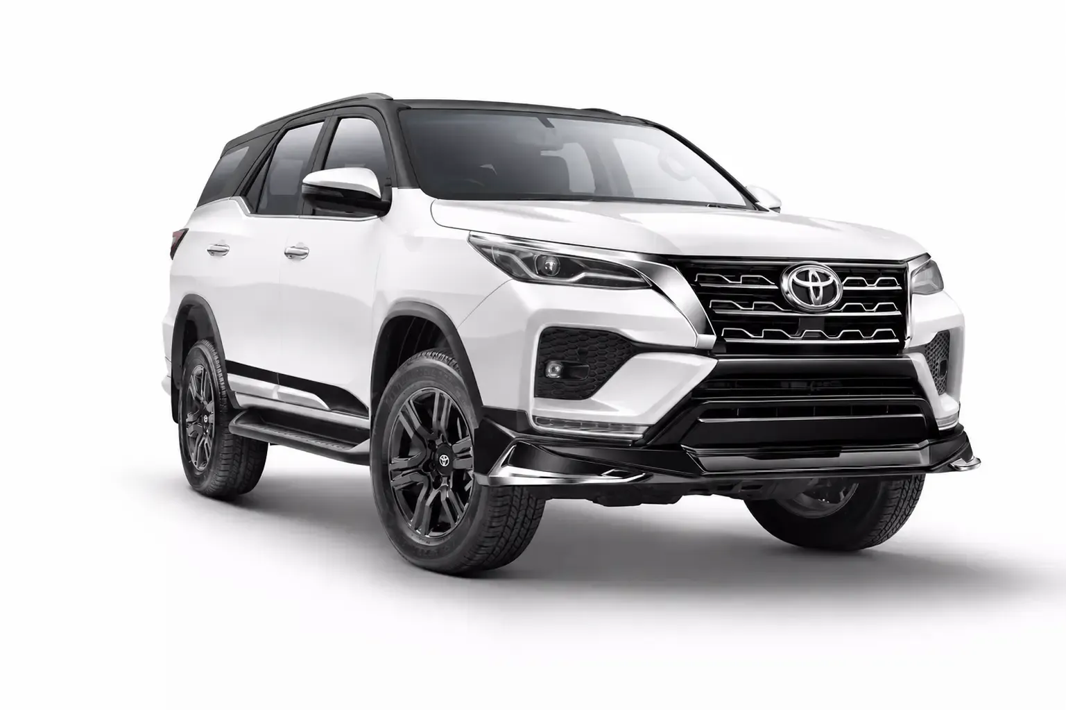 Toyota Fortuner available for rent in Lahore